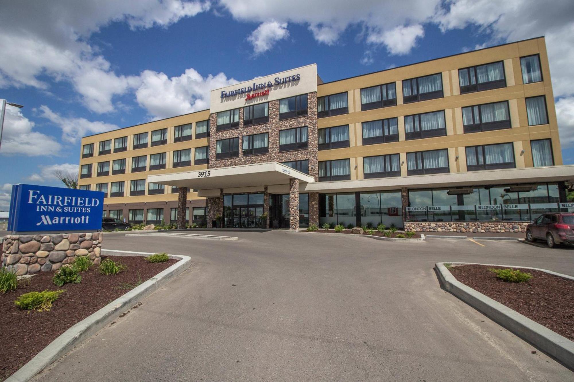 Fairfield Inn & Suites By Marriott Риджайна Экстерьер фото